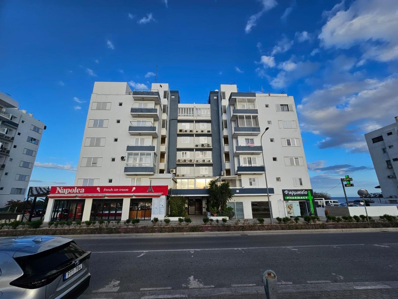 Makenzy Sandy Beachfront Paradise Larnaca Ngoại thất bức ảnh