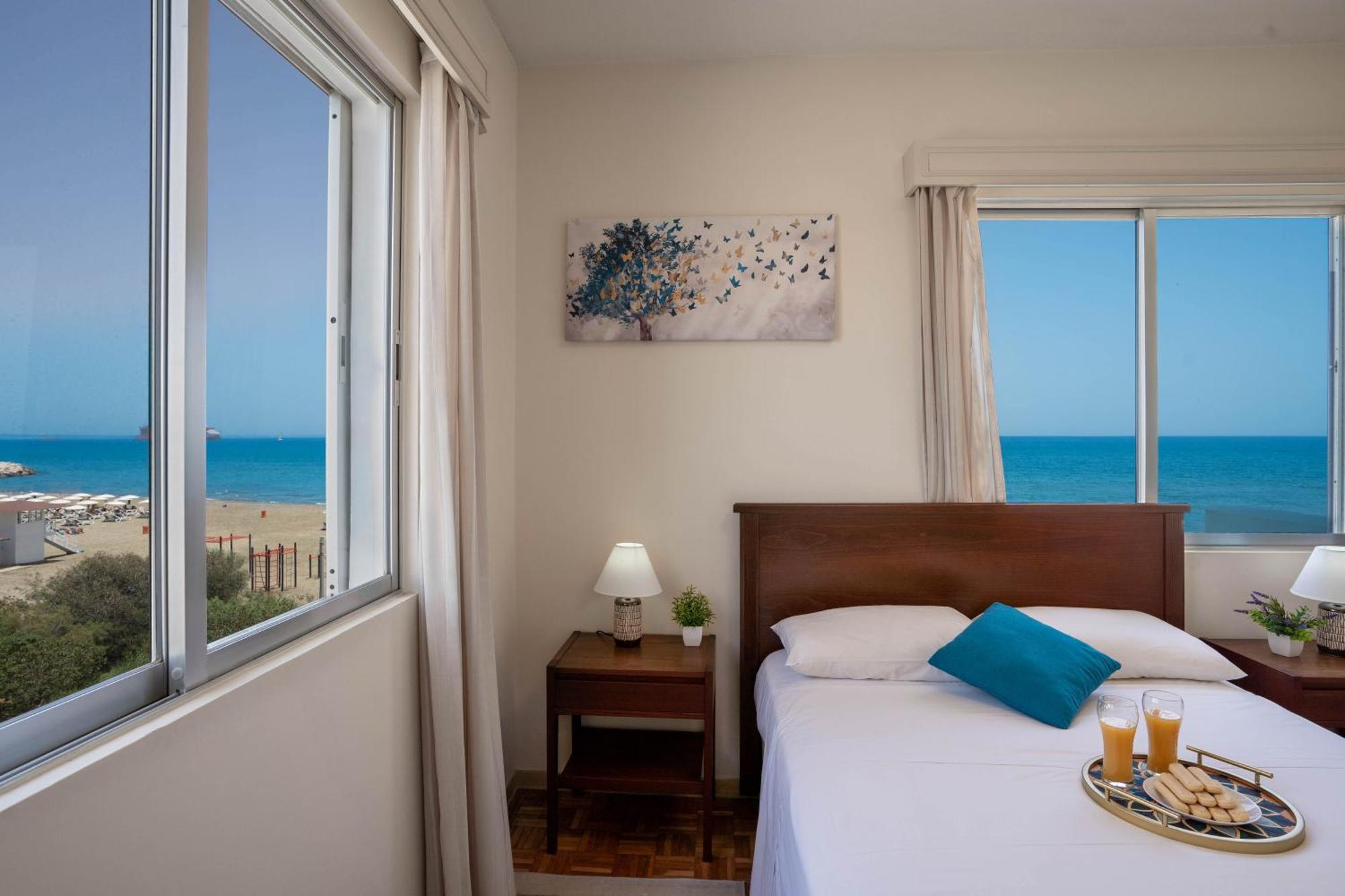 Makenzy Sandy Beachfront Paradise Larnaca Ngoại thất bức ảnh