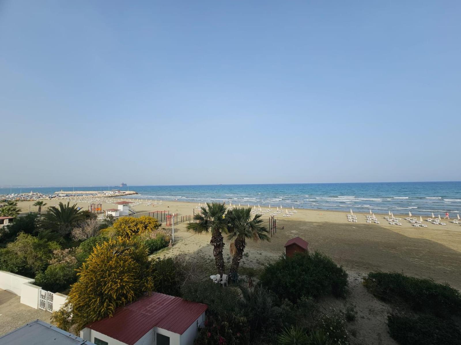Makenzy Sandy Beachfront Paradise Larnaca Ngoại thất bức ảnh