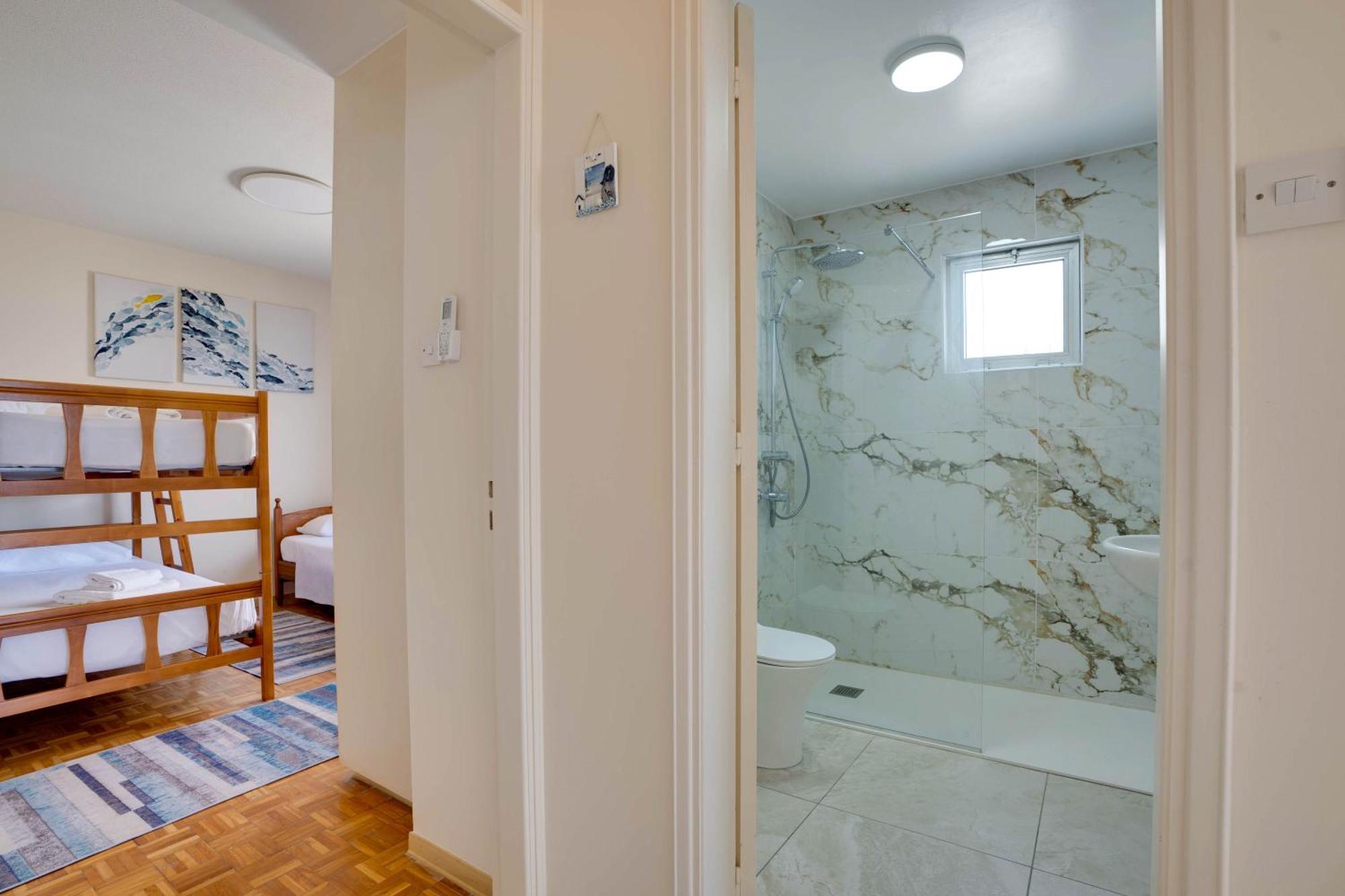 Makenzy Sandy Beachfront Paradise Larnaca Ngoại thất bức ảnh