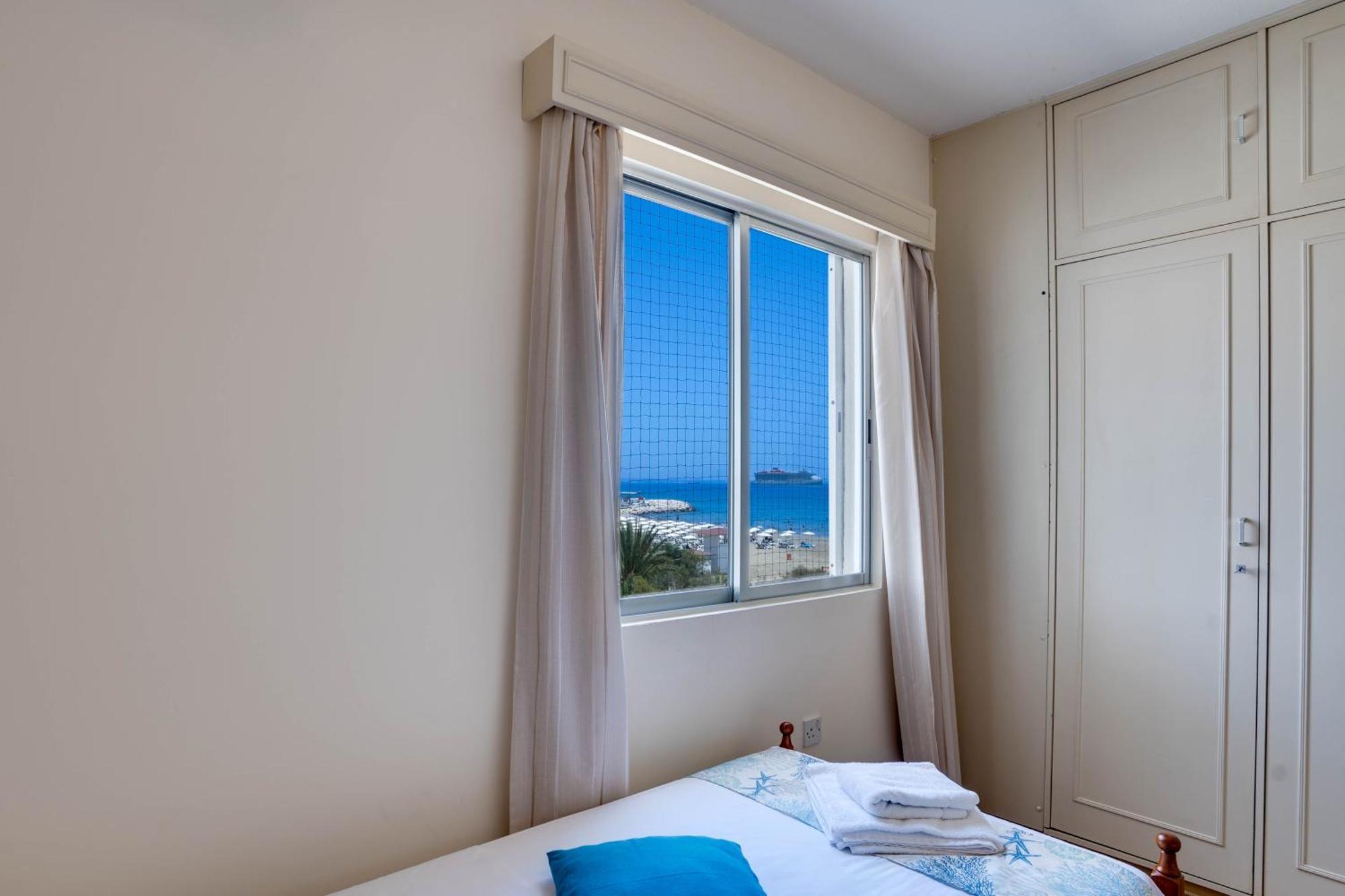 Makenzy Sandy Beachfront Paradise Larnaca Ngoại thất bức ảnh
