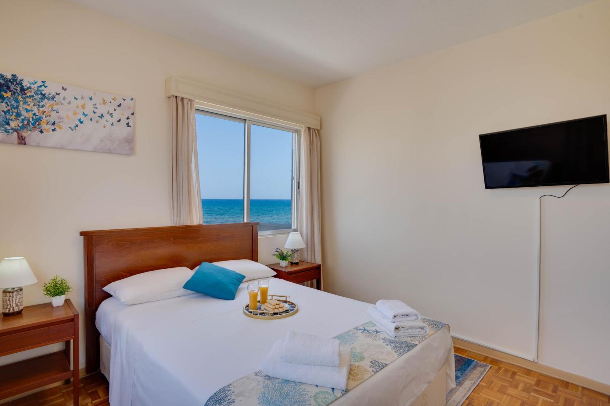 Makenzy Sandy Beachfront Paradise Larnaca Ngoại thất bức ảnh