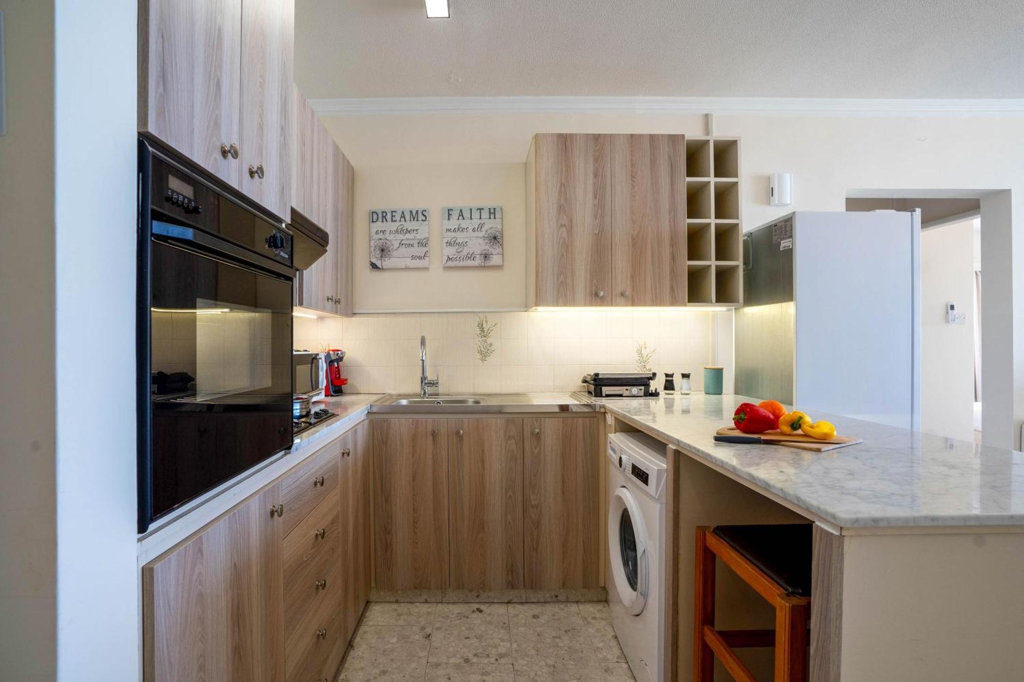 Makenzy Sandy Beachfront Paradise Larnaca Ngoại thất bức ảnh